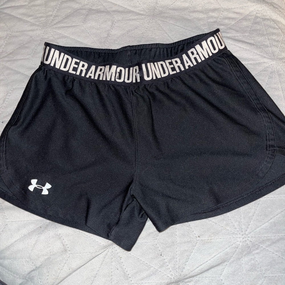 Black under armpit women’s shorts